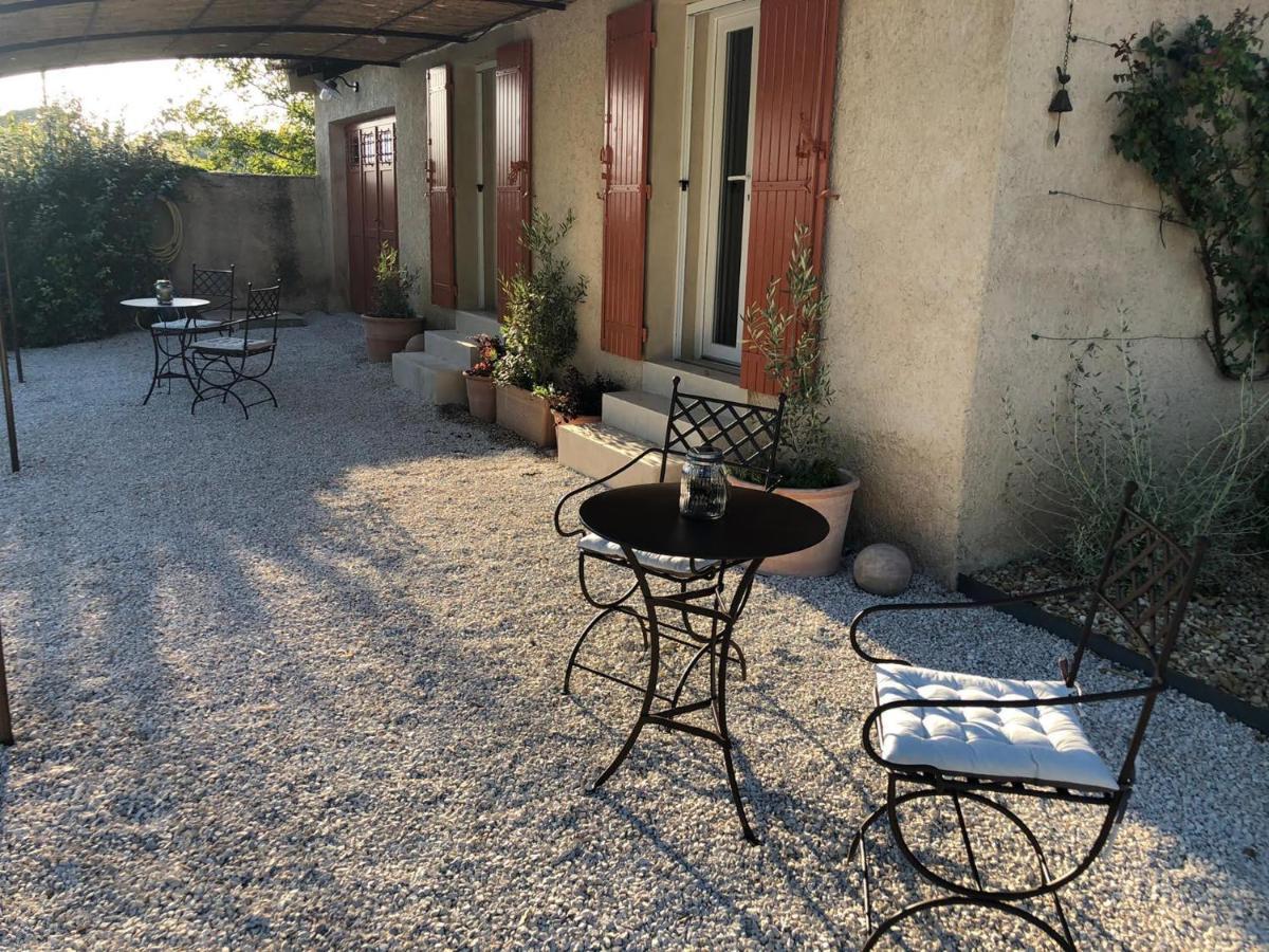 La Figue Noire Bed & Breakfast Caromb Bagian luar foto